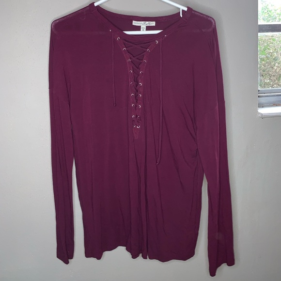 Express Criss Cross Strappy Medium Long Sleeve - Picture 9 of 13